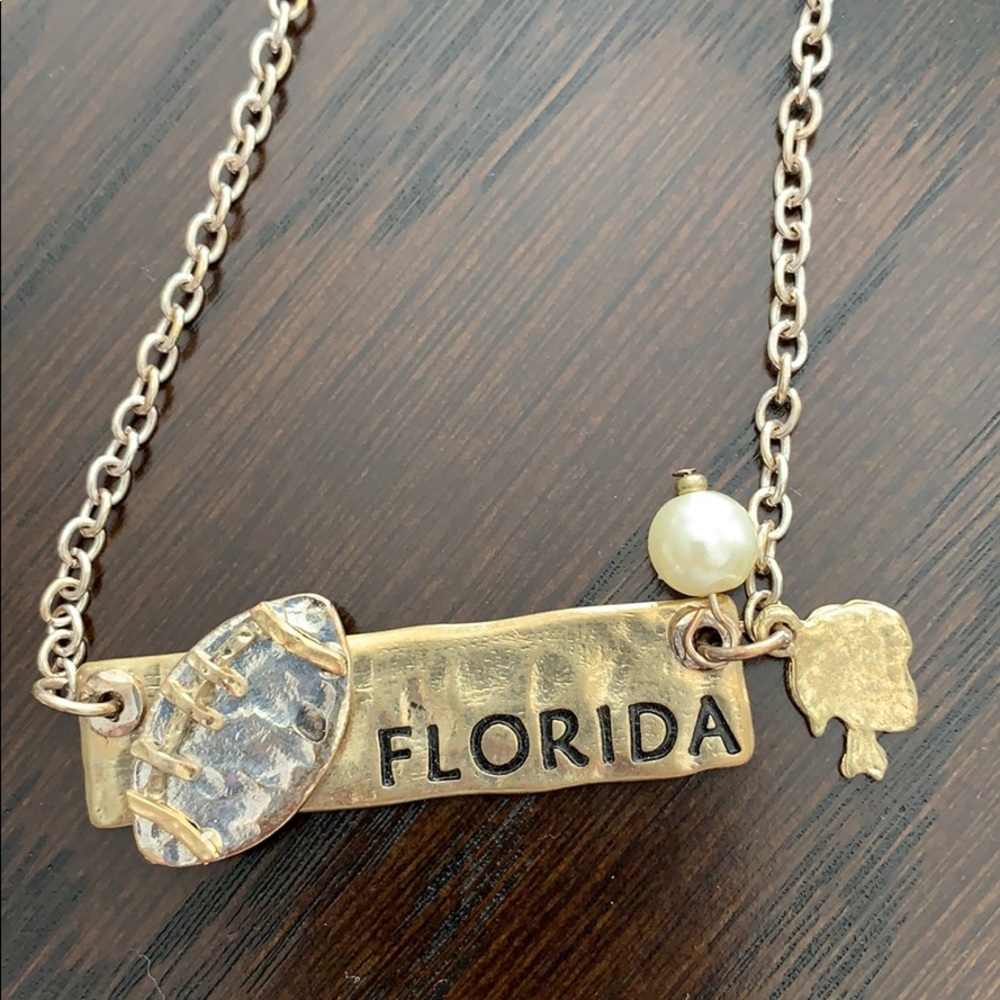Brand new necklace